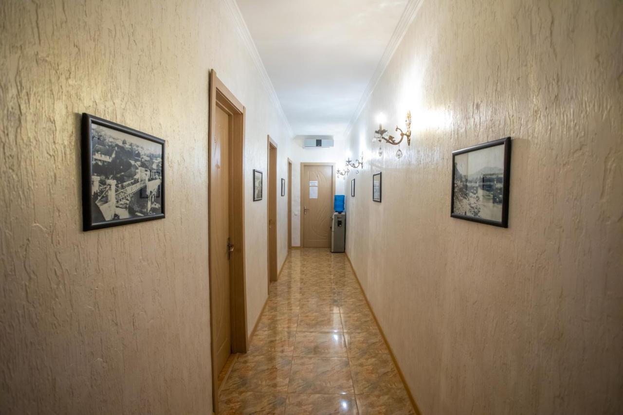 Hotel Mkudro クタイシ エクステリア 写真