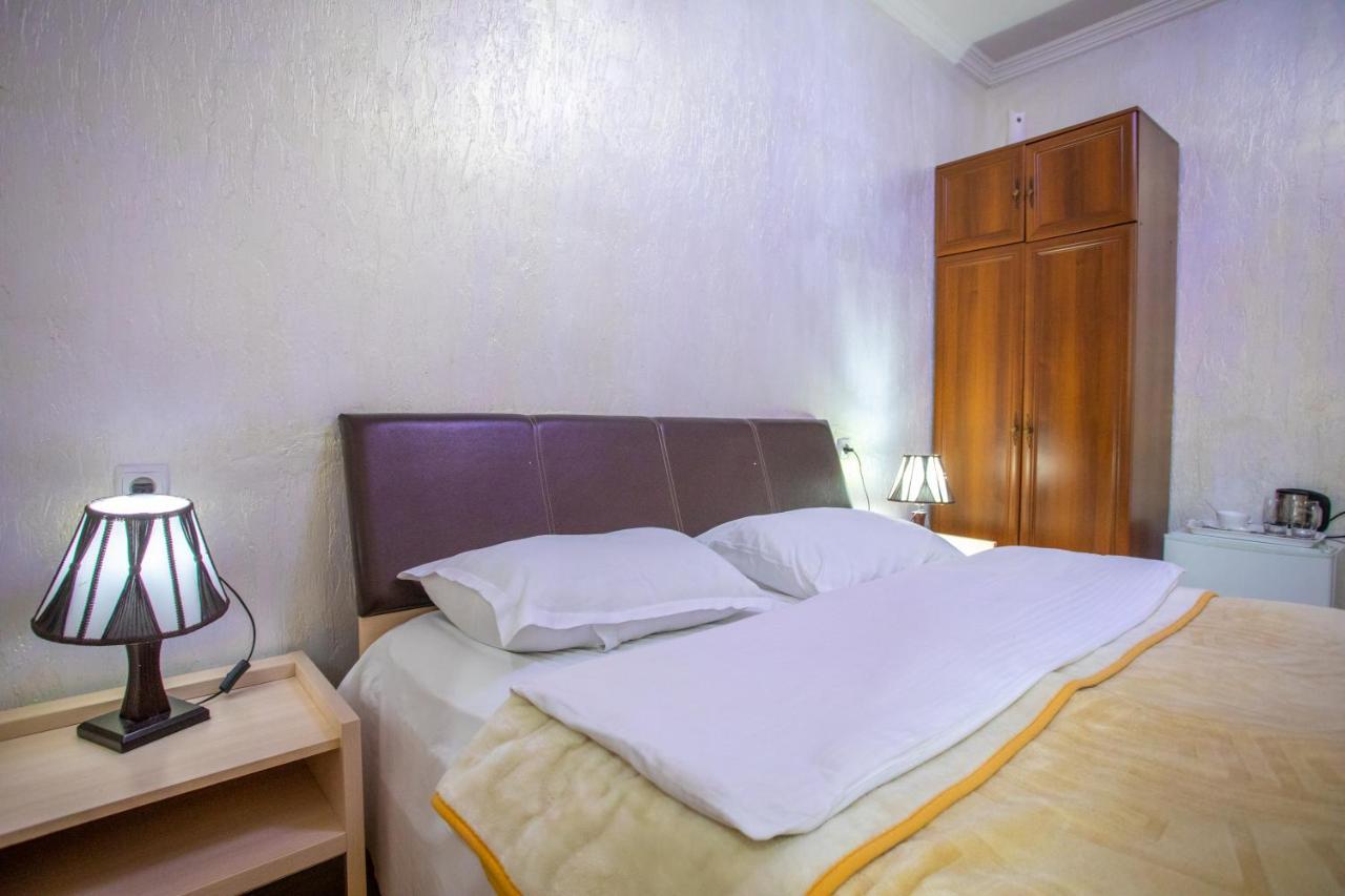 Hotel Mkudro クタイシ エクステリア 写真