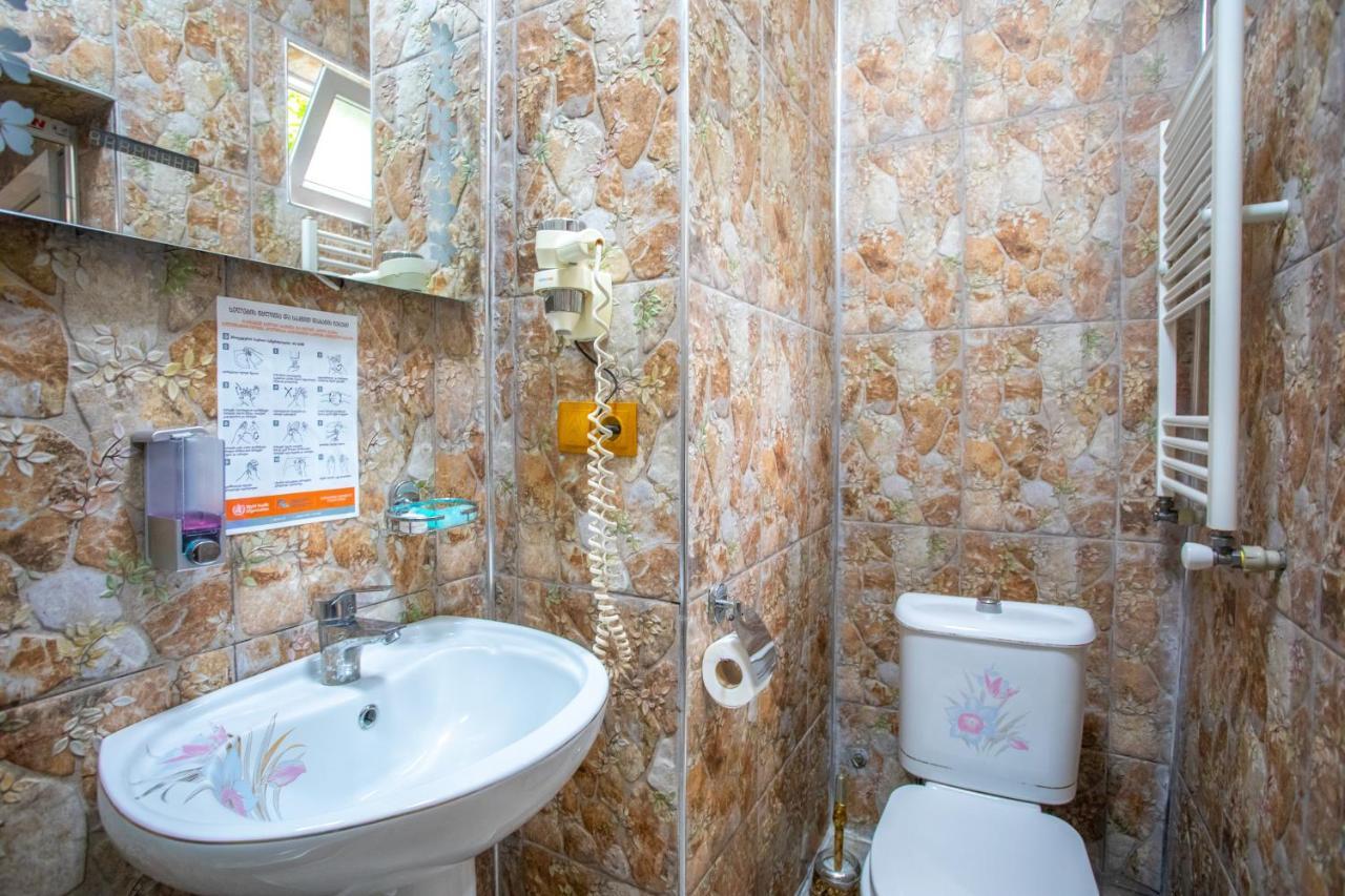 Hotel Mkudro クタイシ エクステリア 写真